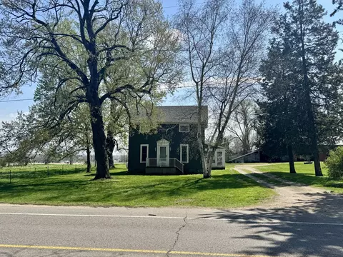 1224 102nd Ave, Plainwell, MI 49080