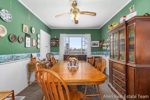 Dining - 1224 102nd Ave, Plainwell, MI 49080 photo 2 of 4