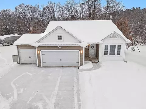 1401 Springview Ct, Middleville, MI 49333