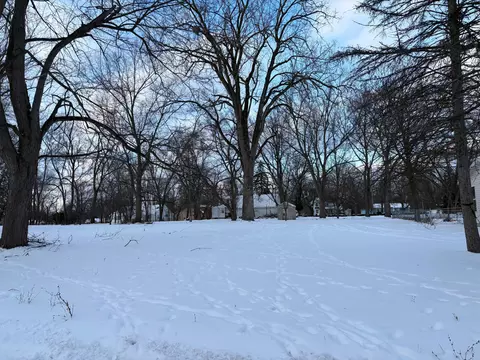 2918 Midwood St, Lansing, MI 48911