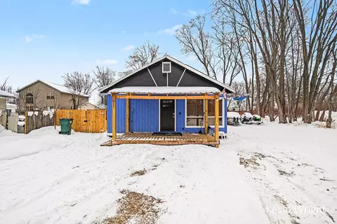 91 2nd Ave, Norton Shores, MI 49444