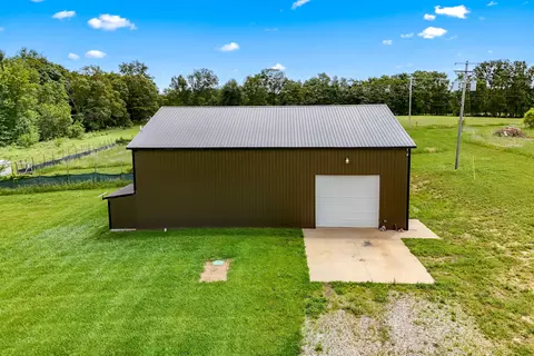 9055 Kellogg Dr, Reading, MI 49274