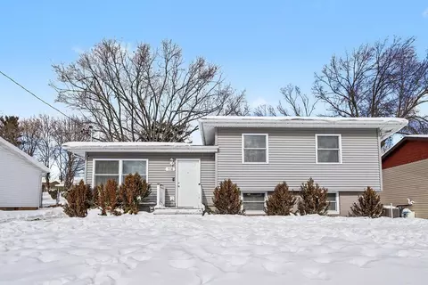 718 Southland Ave, Portage, MI 49024
