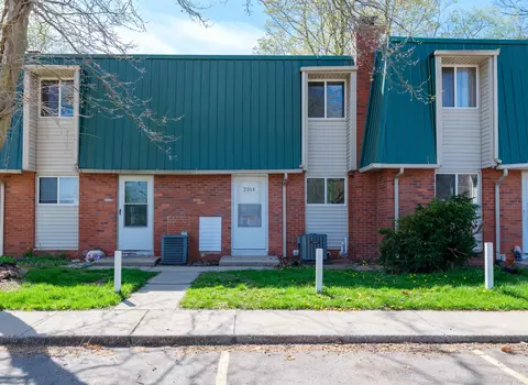 2514 Townhouse Ln, Kalamazoo, MI 49001