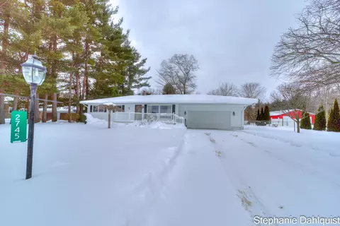 2745 Middle Lake Rd, Twin Lake, MI 49457