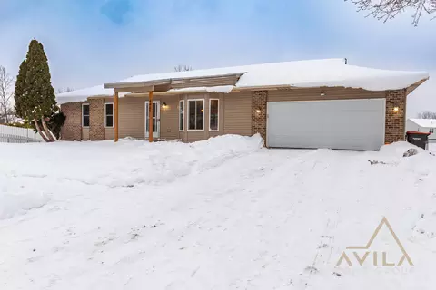 4465 Wintergreen Dr SE, Grand Rapids, MI 49512