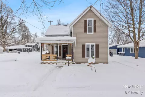 303 W Franklin St, Otsego, MI 49078