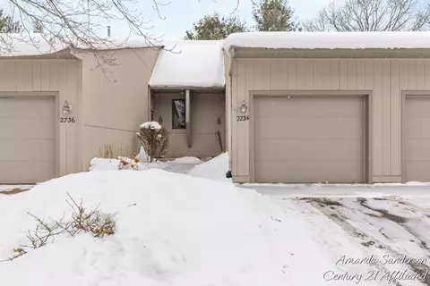 2734 Sandstone Ter NE #87, Grand Rapids, MI 49525