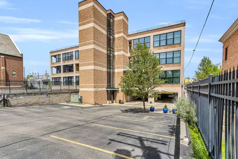 109 W Washington Ave, Jackson, MI 49201