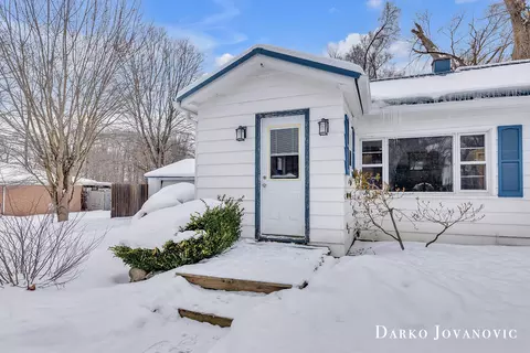 Exterior - 753 W State St, Belding, MI 48809 photo 3 of 8