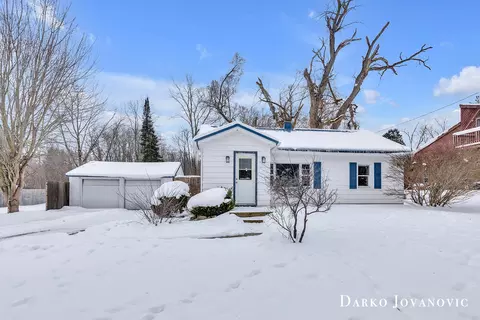 753 W State St, Belding, MI 48809