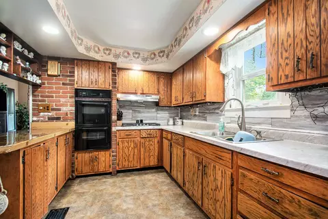 217 W State St, Cassopolis, MI 49031 photo 8