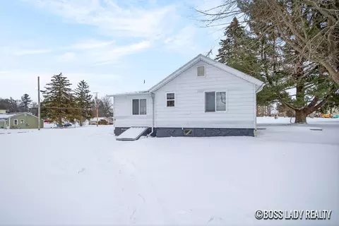 204 S Grove St, Stanton, MI 48888 photo 44