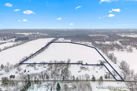 7505 E Reading Rd E, Pittsford, MI 49271