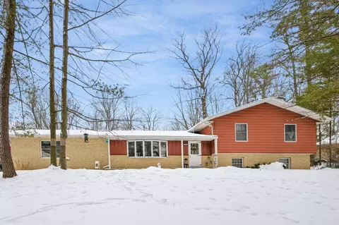 17220 Valley Dr, Big Rapids, MI 49307