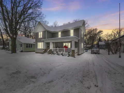 2102 Nelson St, Manistee, MI 49660