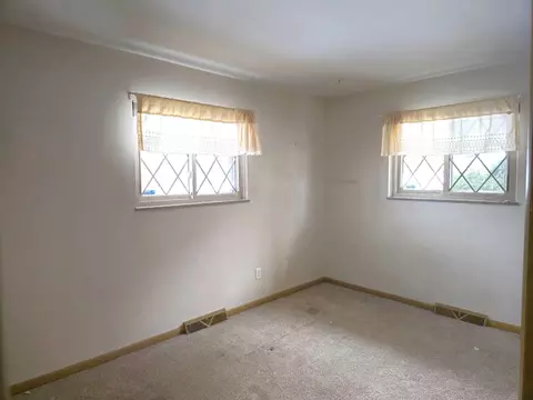 Bedroom - 4835 Staten Dr, Jackson, MI 49201 photo 3 of 4