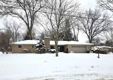 Exterior - 4835 Staten Dr, Jackson, MI 49201 photo 3 of 6