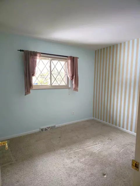 Bedroom - 4835 Staten Dr, Jackson, MI 49201 photo 2 of 4