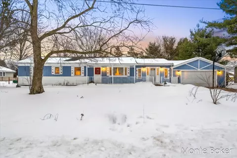 4087 Gene Ct, Dorr, MI 49323