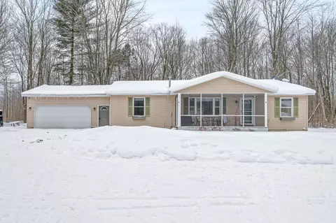 561 N 8 Mile Rd, Lake City, MI 49651