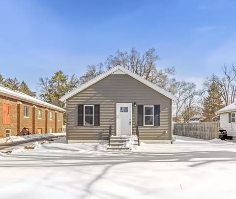 923 Wayne St, Jackson, MI 49202