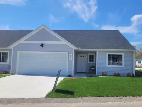 4294 Highpoint Dr #103, Wayland, MI 49348