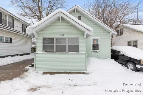 1195 S Getty St, Muskegon, MI 49442