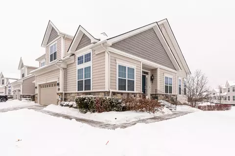 2667 Oxford Cir, Ann Arbor, MI 48103