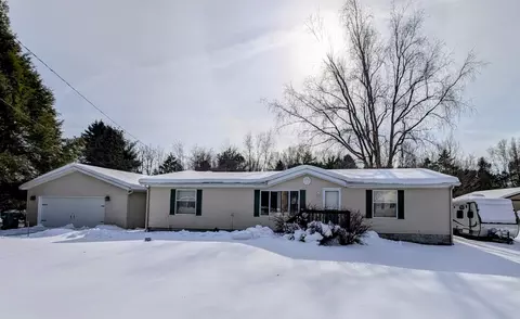 1601 W Mcmillan Rd, Muskegon, MI 49445