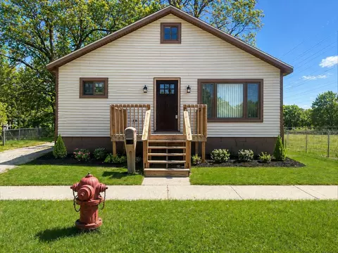 1980 Dyson St, Muskegon, MI 49442