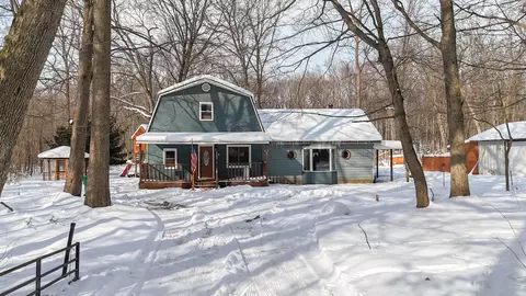 69388 Brush Trl, Niles, MI 49120