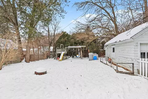 Exterior - 1920 S West Ave, Jackson, MI 49203 photo 8 of 8