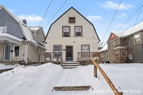 1737 Madison Ave SE, Grand Rapids, MI 49507