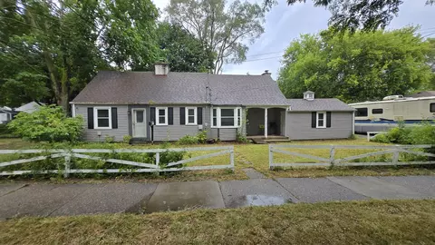 1339 Fuller Ave NE, Grand Rapids, MI 49505