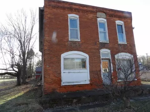 13985 S 42nd St, Fulton, MI 49052