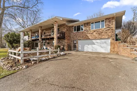 19466 Us 12, Edwardsburg, MI 49112