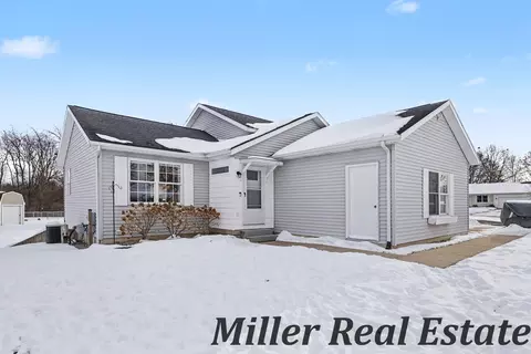 711 Howard Ln, Hastings, MI 49058