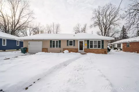 160 Boltwood Dr NE, Grand Rapids, MI 49505