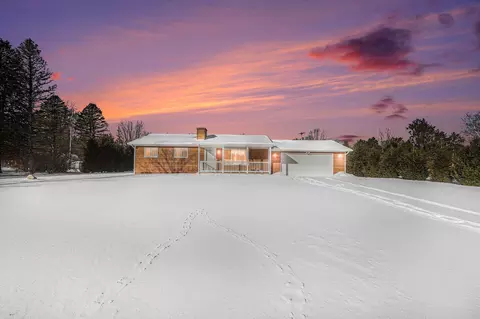 10045 Nichols Rd, Montrose, MI 48457
