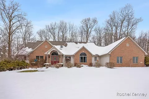 3495 Diamond Ridge Dr NE, Rockford, MI 49341