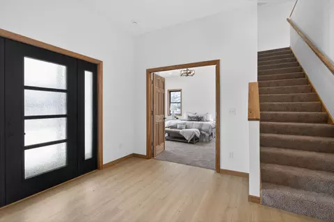 Entry Way - 7900 Napoleon Rd, Jackson, MI 49201 photo 4 of 17