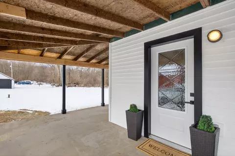 Exterior - 7900 Napoleon Rd, Jackson, MI 49201 photo 6 of 10