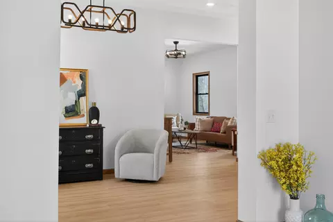 Entry Way - 7900 Napoleon Rd, Jackson, MI 49201 photo 13 of 17