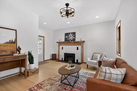 Living - 7900 Napoleon Rd, Jackson, MI 49201 photo 2 of 4