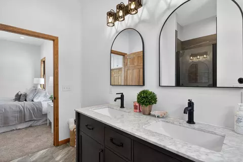 Bath - 7900 Napoleon Rd, Jackson, MI 49201 photo 3 of 7