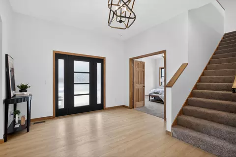 Entry Way - 7900 Napoleon Rd, Jackson, MI 49201 photo 5 of 17
