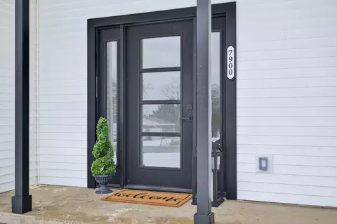Entry Way - 7900 Napoleon Rd, Jackson, MI 49201 photo 1 of 17