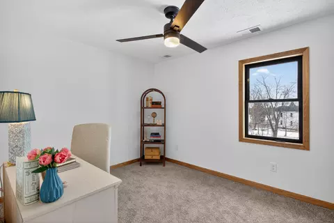Bedroom - 7900 Napoleon Rd, Jackson, MI 49201 photo 6 of 8