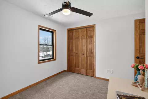 Bedroom - 7900 Napoleon Rd, Jackson, MI 49201 photo 7 of 8